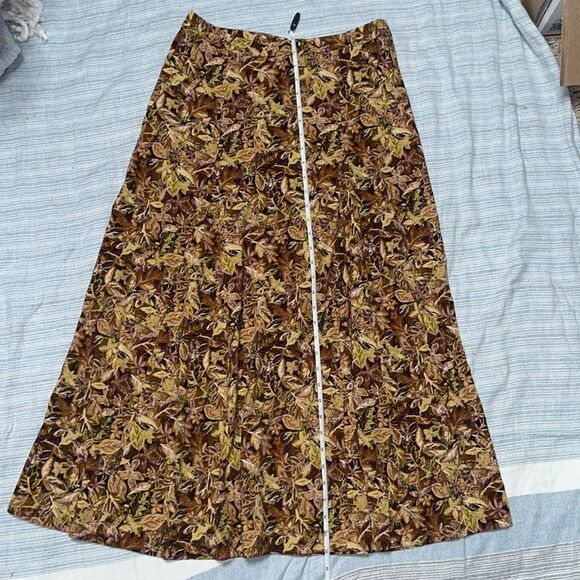 Christopher & Banks Floral Skirt - Picture 5 of 9